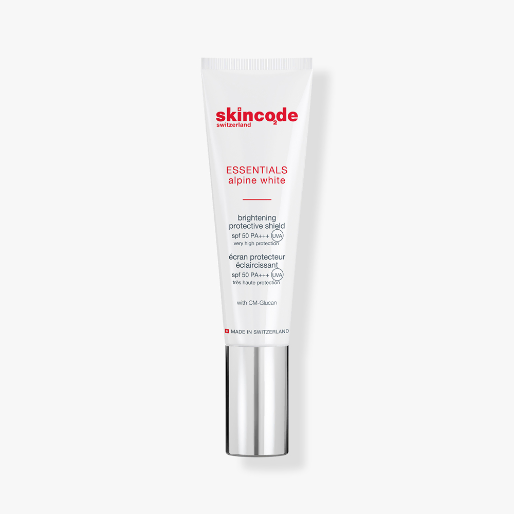 درع الحماية من أشعة الشمس ألباين وايت بعامل حماية من أشعة الشمس 50، 30 مل - سكين كود _ Alpine White Brightening Protective Shield SPF 50, 30 ml - Skincode 