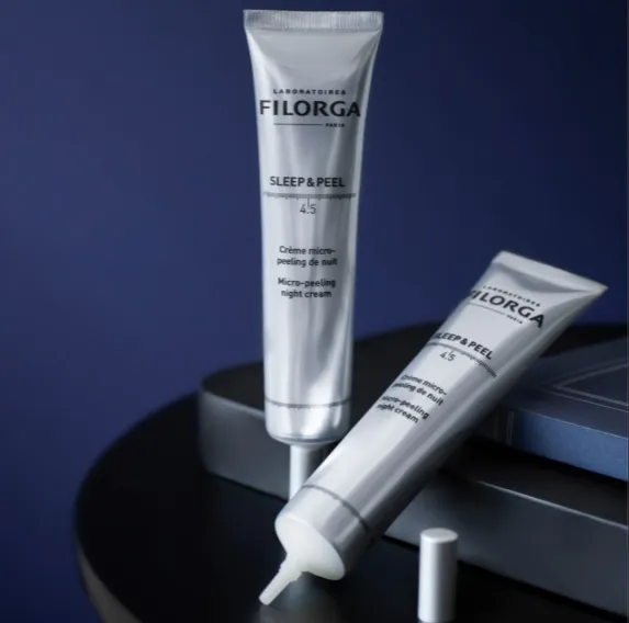Filorga SLEEP & PEEL 4.5 (Micro-Peeling Night Cream - 40ml) كريم ليلي مقشر بلطف يساعد على تجديد البشرة وتحسين ملمسها أثناء النوم.