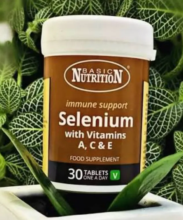 Basic Nutrition Selenium with Vitamins A, C & E (30 Tablets) مكمل يجمع السيلينيوم مع فيتامينات A وC وE لدعم المناعة ومكافحة الإجهاد التأكسدي.